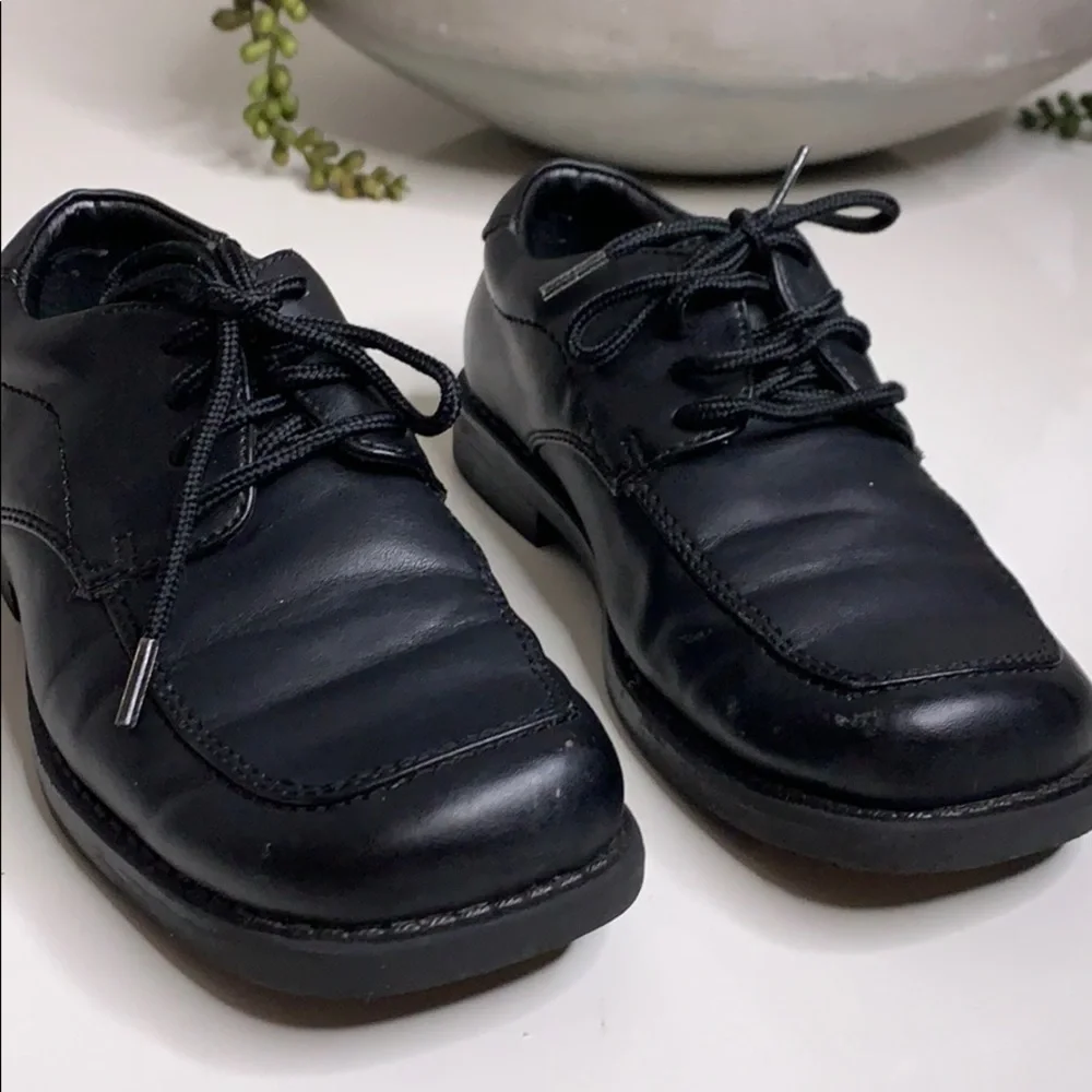 Smart Fit Black Leather Square Toe Lace Up dress shoes boy 12.5 school shoes